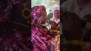 MAÏMOUNA SOUMBOUNOU MARIAGE SUMU CHEZ OUMAR FAROUK AU NIGÉRIA [upl. by Ahtibat]