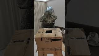 哥斯拉被骗了！好惨啊 cosplay godzilla funny memes [upl. by Lind]