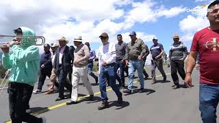 LA PREFECTURA INAUGURÓ UNA NUEVA OBRA EL ASFALTO DE LA VÍA CHINGAZO ALTO DEL CANTÓN GUANO [upl. by Odarbil]