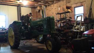 1951 John Deere B straight pipe start up [upl. by Elreath]