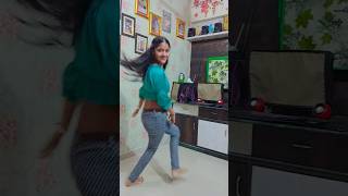 Eyy Banane shorts vaazha tranding malayalam eyybanane dance youtubeshorts reels [upl. by Gilmour215]