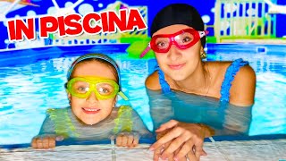 VLOG ANDIAMO in PISCINA [upl. by Goldstein282]