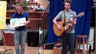 Pete the Cat author Eric Litwin and illustrator James Dean at BookPeople 91411mp4 [upl. by Carissa]