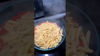 Cherry Tomato amp Pesto pasta‎شو رأيكن بوصفة البيستو باستا مع البندورة او الطماطم الكرزية؟🍝 [upl. by Fira173]