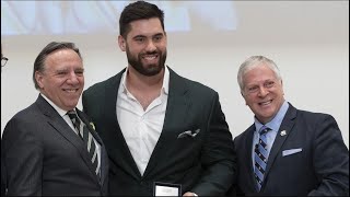 Laurent DuvernayTardif accueilli en « héros québécois » à lAssemblée nationale [upl. by Eden711]