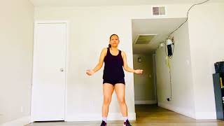 Shake señora Zumba for weight loss at homeEasy Zumba for all ages Zumba facil en casa [upl. by Jankell651]