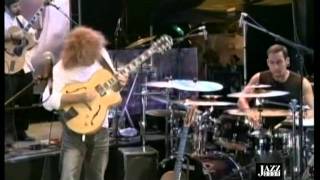 Pat Metheny  last train  minuano six eght live [upl. by Nnairac217]