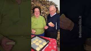 Ciambelle siciliane ricetta di mia nonna a fine video l’assaggio di mio marito e gli occhi lucidi [upl. by Enyahc]