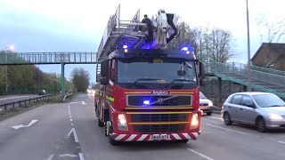 Merseyside Fire amp Rescue Service  Wallaseys Rescue Pump and CPL Responding [upl. by Sherr552]