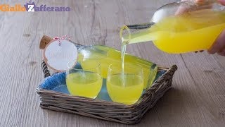 LIMONCELLO FATTO IN CASA  Ricetta in 1 minuto [upl. by Notrab839]