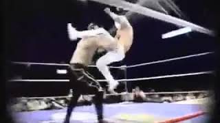 Máscara vs Máscara Místico vs Black Warrior Aniversario CMLL [upl. by Dnalram]