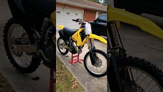 1999 SUZUKI RM125 2STROKE 🎶CRISPY [upl. by Akimahs578]