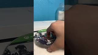 What happens if you try to put a disc inside an Xbox while the system is turned off Xbox One S [upl. by Anivlis618]