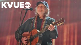 Willie Nelson going on tour with Bob Dylan John Mellencamp [upl. by Leirbaj243]