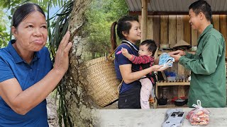 17yearold girl picks beans to sell buying essentials for her husband going to the military [upl. by Sida]