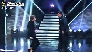 Amitabh Bachun DanceBala bala song  Salman khan huss huss k pagal hogy [upl. by Owen]