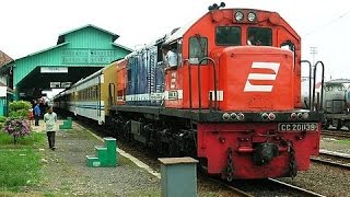 Trainspotting di stasiun Luwung Cirebon tahun 2006 [upl. by Niawat]