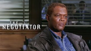 The Negotiator Full Movie Fact in Hindi  Review and Story Explained  Samuel L Jackson [upl. by Marta808]