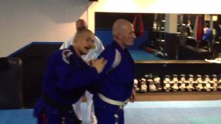 Gracie Jiu Jitsu Shoulder Lock RestraintEscort  Steve Maxwell [upl. by Casta]