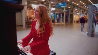 Freya Ridings Cruel Summer by TaylorSwift live from Kings Cross 🚂❤️ [upl. by Zola]