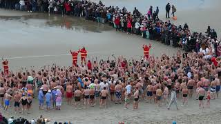 Neujahrsbaden auf Borkum [upl. by Iralam]