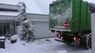 Müllabfuhr im Schnee  German Garbage Truck in the snow [upl. by Steiner340]