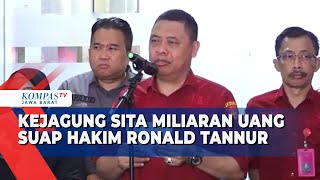 Kejagung Sita Uang Miliaran Rupiah dari Kasus Suap Hakim yang Bebaskan Ronald Tannur [upl. by Hallvard453]