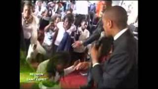 REUNION DU SAINT ESPRIT AVEC LE PROPHETE JOEL FRANCIS TATU 2010 [upl. by Aicittel]