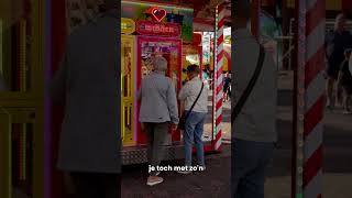 Fieke en Annie wonen met uitzicht op de Kermis [upl. by Tatum]