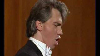 Hvorostovsky in 1990  Fenesta che lucive 2 [upl. by Owain]