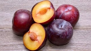 5 Amazing Health Benefits Of Plums [upl. by Auohp]