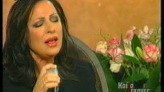 Haris Alexiou Otan pinei mia ginaika LIVE [upl. by Einwat]