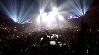 Noel Gallagher  Champagne Supernova Manchester Arena  We are Manchester [upl. by Terra]