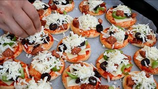 Ev Yapımı Mini Pizza Tarifi🍕  Fırından çıktığı gibi tükenen kahvaltılık kolay ve pratik lezzet [upl. by Karoly432]