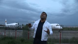 LIVIU PUSTIU  IAR SUNT LA AEROPORT  Official Video [upl. by Raybin]