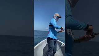 pescando en Honduras jureles pesca honduras roatan ceiba colon puertocortes puertobarrios [upl. by Llekram125]