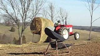 Hydraulic Round Bale Unroller [upl. by Gilliam]