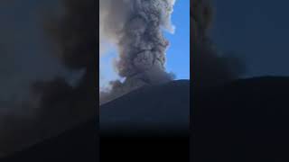 Popocatepetl Volcano EPIC TOWERING ASH CLOUD eruption May 21 2023 mexico shorts [upl. by Duke258]