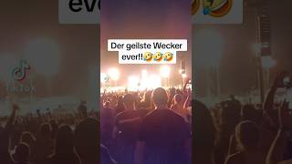 Der geilste Wecker ever 🤣 weckruf Wecker lustig witzig spass woldoman viralvideo fpy viral [upl. by Geri]