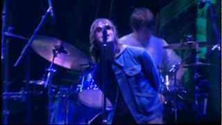 Oasis  Champagne Supernova live in Wembley 2000 [upl. by Thedrick]