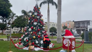 Arbol Gigante Papa Noel Perú con Santa Mail y Duendes Guardianes [upl. by Ahsap275]