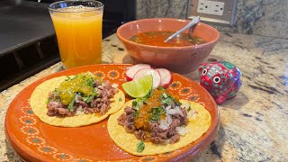 Tacos de Chamorro de Res y Consomé [upl. by Inafit]