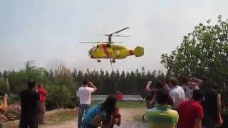 Heli Kamov a abastecer 04042015 [upl. by Ehsrop]