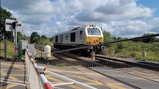 Pulford Level Crossing Cheshire 24072023 [upl. by Gorey]