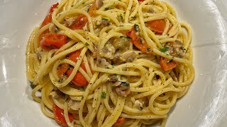 PASTA con le VONGOLE  ricetta e procedimento facilissimi lapastadelfuorisede [upl. by Sudaorb]