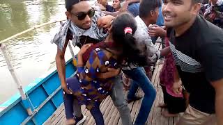 নৌকার ভিতরে উরাদুরা নাচ খেলা হবে এবার নৌকাতে new boat dance video 2024 jole agun buke te boat party [upl. by Cati]