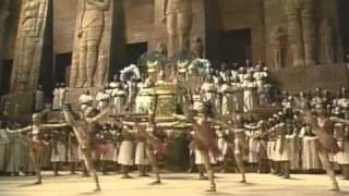 AIDA Metropolitan Opera Act 2Scene 2 Triumphal March Subt en Espanol [upl. by Ronoh]