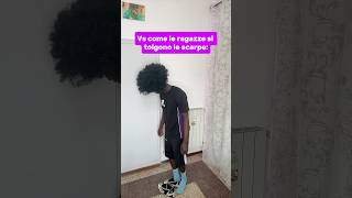 Ragazzi Vs ragazze che si tolgono le scarpe 💀 youtubecreatorcommunity [upl. by Stalder]