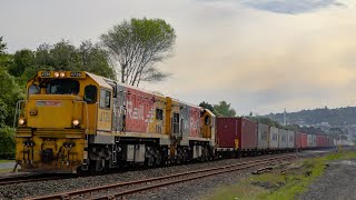 Double KiwiRail DC’s getting a good workout [upl. by Kere]