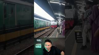 Ngoyod di stasiun shorts telolet [upl. by Clarette]